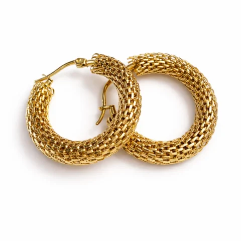 aros chain dorados acero inoxidable fondo blanco