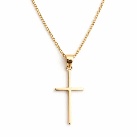 Cadena Cruz Pure Oro de plata 925 con baño de oro sobre fondo blanco
