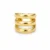 Ear cuff Lía Triple Curve dorado sin perforación en acero inoxidable 316L sobre fondo blanco