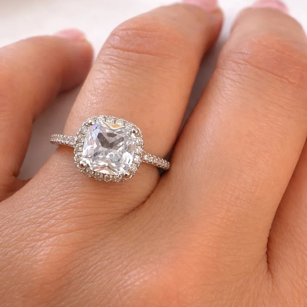 Anillos mujer: guía para elegir anillos de oro, plata y compromiso