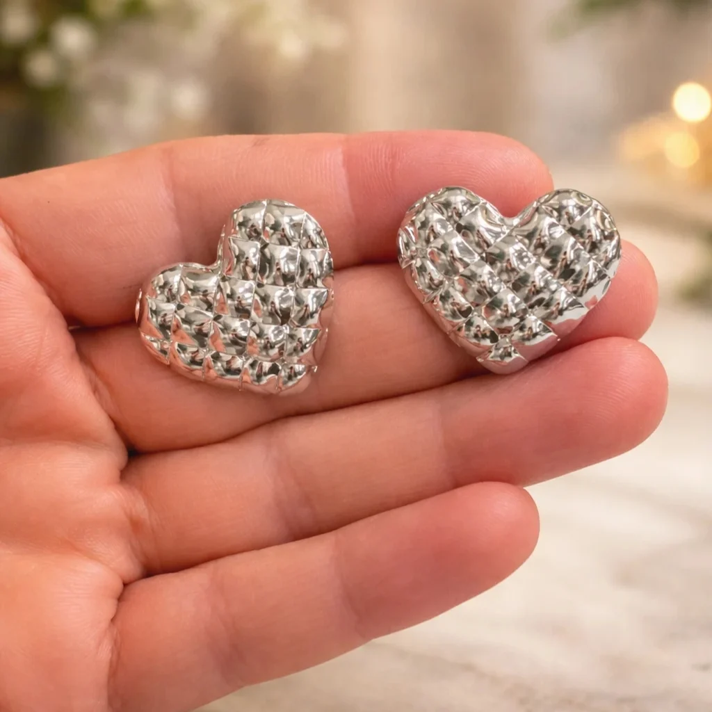 Pendientes mujer: guía para elegir pendientes dorados, plata y largos
